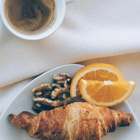 أبارتهوتل فاريا هفار