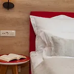 Pharia And - By The Aparthotel 3*
