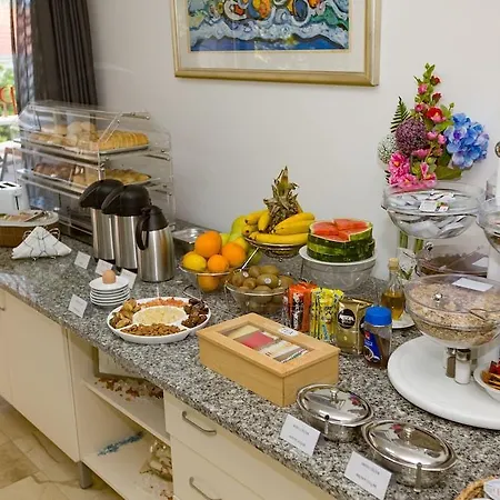 Hotel apartamentowy Pharia And - By The 3*
