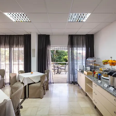 Lägenhetshotell Pharia And - By The 3*