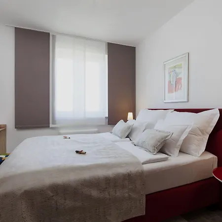 شقة فندقية Pharia And - By The 3*