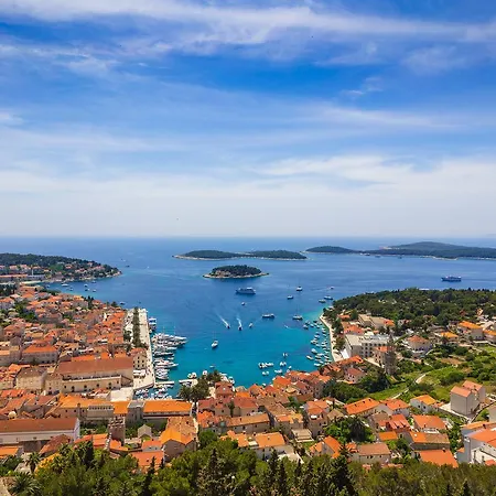 Pharia Hotel & Residences 4*