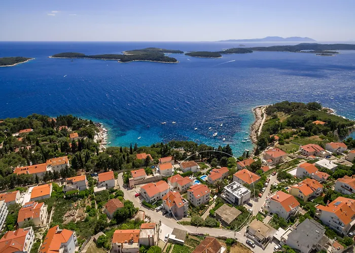 アパートホテル Pharia And - By The