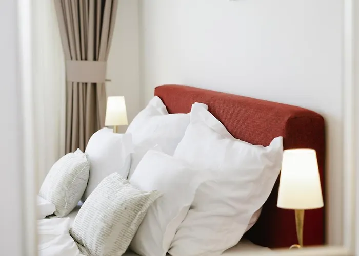 Pharia And - By The アパートホテル フヴァル