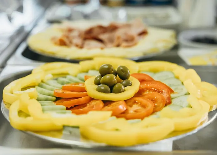 Pharia And - By The アパートホテル