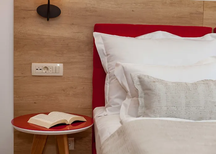 Pharia And - By The アパートホテル 3*