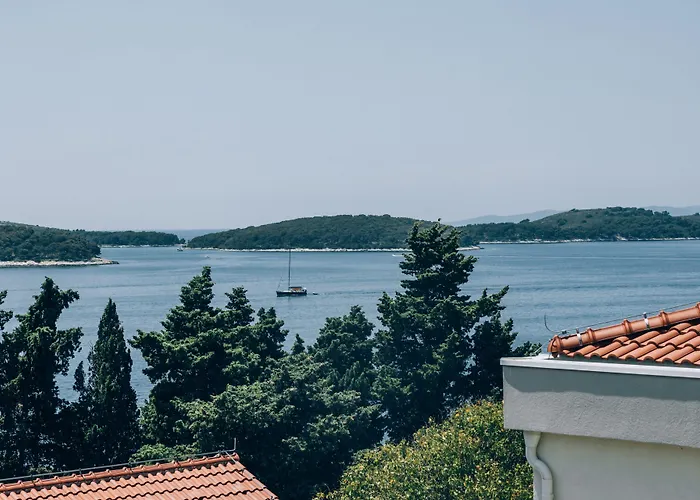 Pharia And - By The アパートホテル