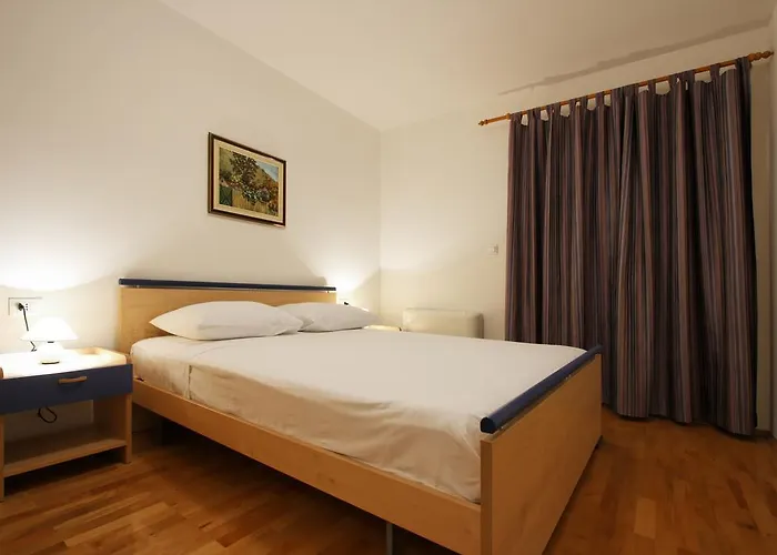 Pharia And - By The アパートホテル フヴァル