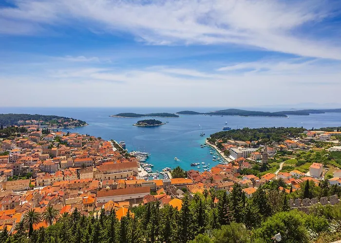 アパートホテル Pharia And - By The フヴァル