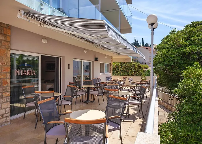 Pharia And - By The アパートホテル 3*