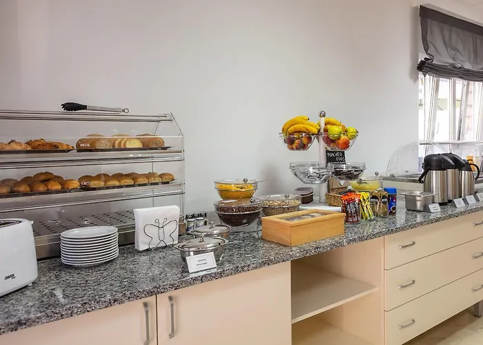 アパートホテル Pharia And - By The 3*